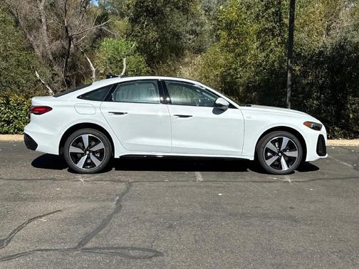 Glacier White Metallic 2026 Audi A5