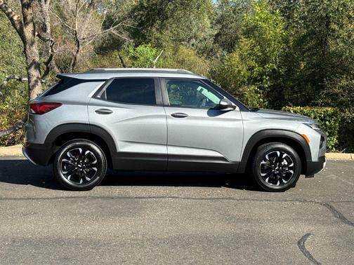 Sterling Gray Metallic 2023 Chevrolet Trailblazer LT