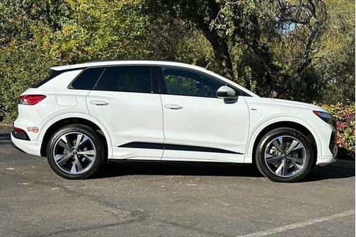2024 Audi Q4 e-tron Premium Plus 50 quattro