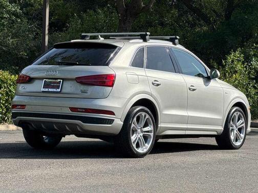 Silver Metallic 2016 Audi Q3 2.0T Prestige
