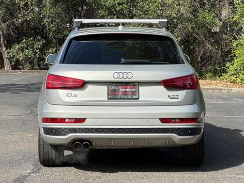 Silver Metallic 2016 Audi Q3 2.0T Prestige