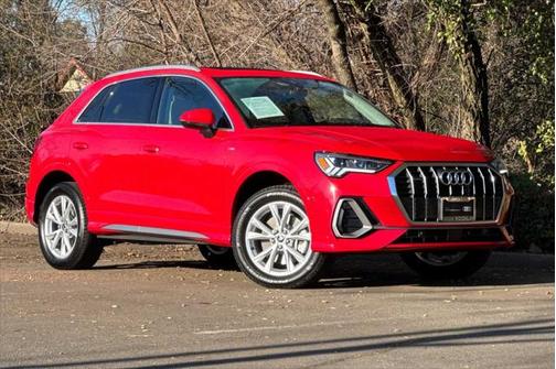 2025 Audi Q3 Premium 45 TFSI S line quattro Tiptronic