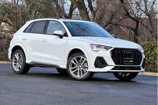 2025 Audi Q3 Premium 45 TFSI S line quattro Tiptronic