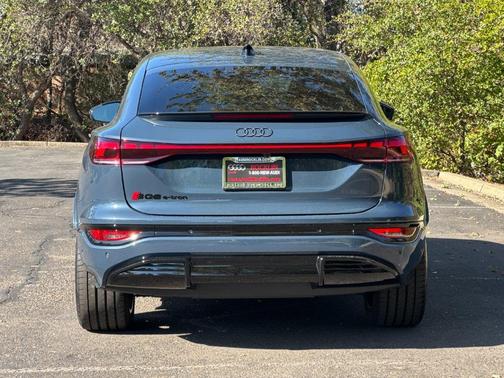 Plasma Blue Metallic 2027 Audi SQ6 e-tron Sportback Premium Plus