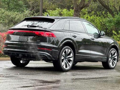 Black 2026 Audi Q8