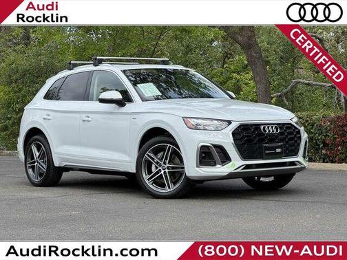Glacier White Metallic 2023 Audi Q5 e 55 S line quattro Premium