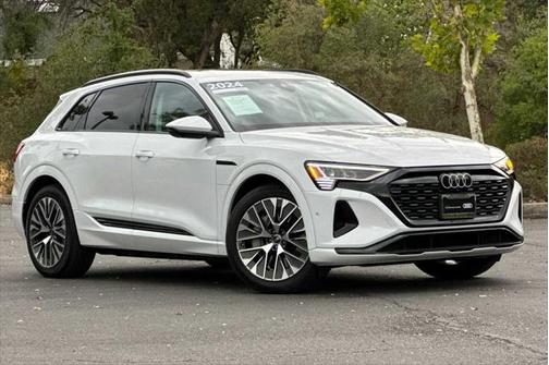 2024 Audi Q8 e-tron Premium Plus quattro
