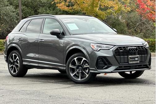 2025 Audi Q3 Premium 45 TFSI S line quattro Tiptronic