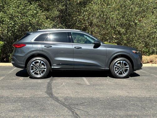 Tambora Flame 2026 Audi Q5 PLUS