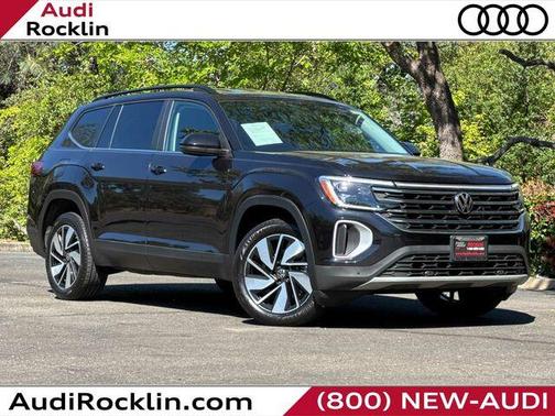 Deep Black Pearl Effect 2024 Volkswagen Atlas 2.0T SE