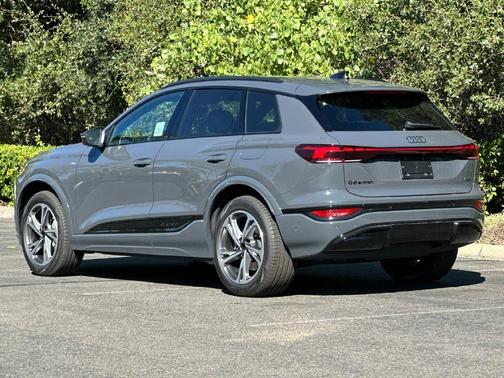 Gray 2027 Audi Q6 e-tron Premium Plus
