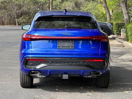 Blue 2026 Audi Q5 PLUS