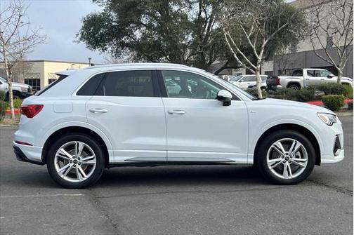 2023 Audi Q3 Premium Plus 45 TFSI S line quattro Tiptronic