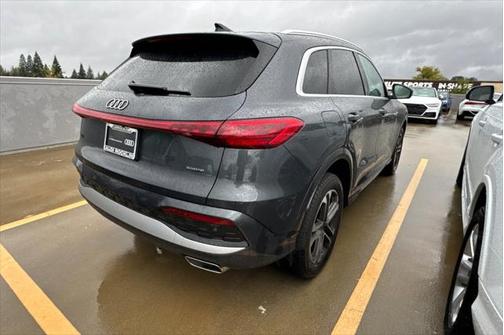 2025 Audi Q5 Premium Plus TFSI quattro S tronic