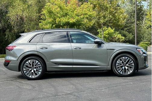 2024 Audi Q8 e-tron Premium Plus quattro