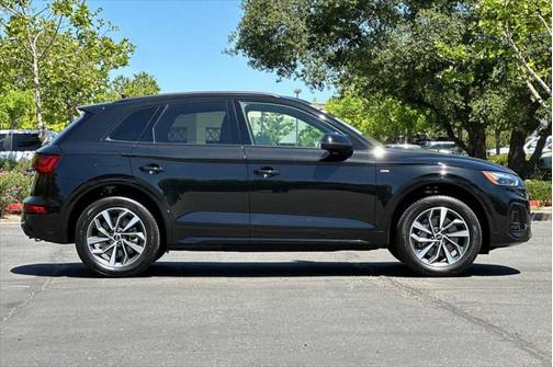 2024 Audi Q5 Premium 45 TFSI S line quattro