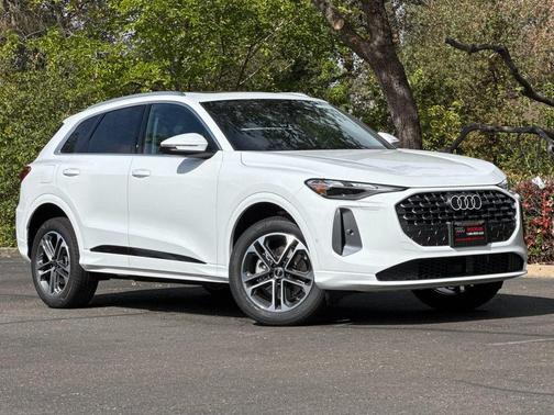 White 2026 Audi Q5