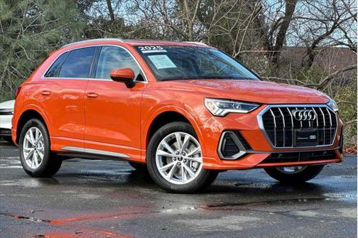 2025 Audi Q3 Premium 45 TFSI S line quattro Tiptronic