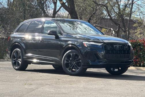Mythos Black Metallic 2026 Audi Q7 55 Premium Plus