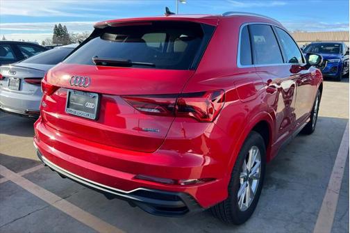 2025 Audi Q3 Premium 45 TFSI S line quattro Tiptronic