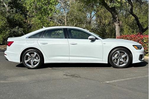 2024 Audi A6 Premium Plus 55 TFSI quattro S tronic