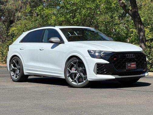White 2026 Audi RS Q8 4.0T quattro