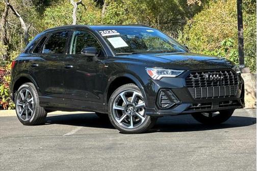 2025 Audi Q3 Premium 45 TFSI S line quattro Tiptronic
