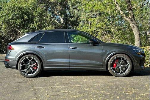 Daytona Gray Pearl Effect 2026 Audi RS Q8 4.0T quattro