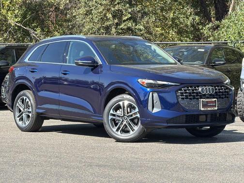 Navarra Blue Metallic 2026 Audi Q5