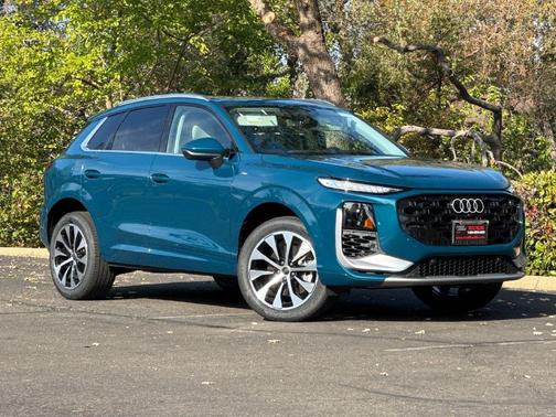 Blue Metallic 2026 Audi Q3 S line