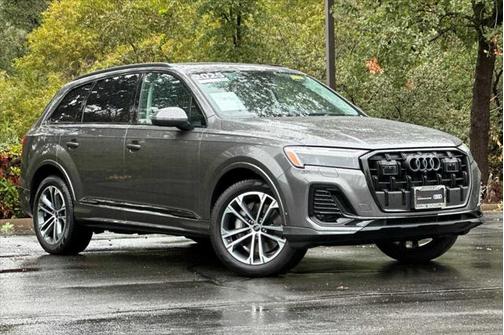 2025 Audi Q7 Premium Plus 45 TFSI quattro Tiptronic