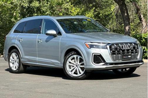 2025 Audi Q7 Premium Plus 45 TFSI quattro Tiptronic