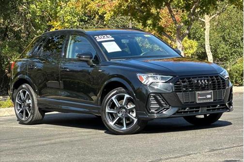 2025 Audi Q3 Premium 45 TFSI S line quattro Tiptronic