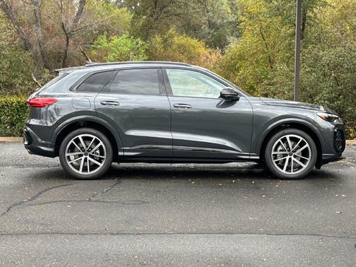 Tambora Flame 2026 Audi Q5 PRESTIGE