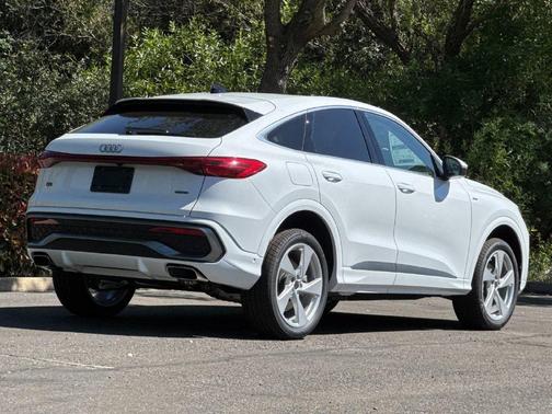 White 2026 Audi Q5 PLUS