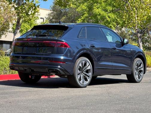 Blue Metallic 2026 Audi Q8 55 Premium