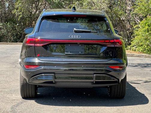 Black 2027 Audi SQ6 e-tron Premium Plus