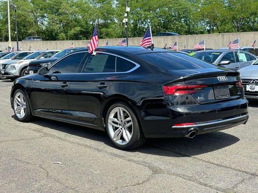 Mythos Black Metallic 2019 Audi A5 45 Premium