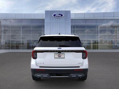 Star White Metallic Tri-Coat 2026 Ford Explorer Active