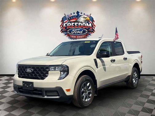 Desert Sand 2025 Ford Maverick XLT
