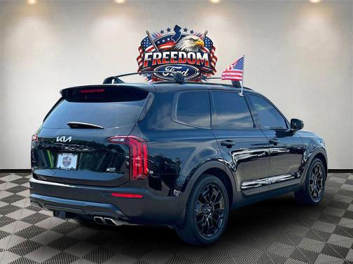 Ebony Black 2022 Kia Telluride EX