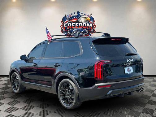 Ebony Black 2022 Kia Telluride EX