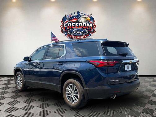 Northsky Blue Metallic 2023 Chevrolet Traverse LT Cloth