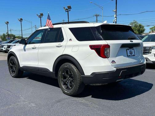 Star White Metallic Tri-Coat 2024 Ford Explorer Timberline