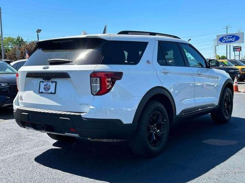 Star White Metallic Tri-Coat 2024 Ford Explorer Timberline
