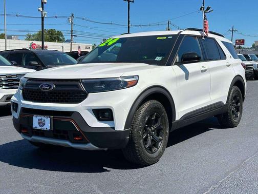Star White Metallic Tri-Coat 2024 Ford Explorer Timberline