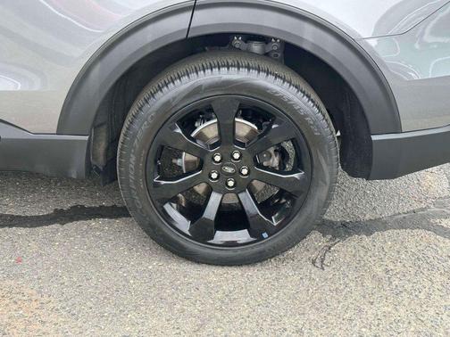 Carbonized Gray Metallic 2023 Ford Explorer ST-Line