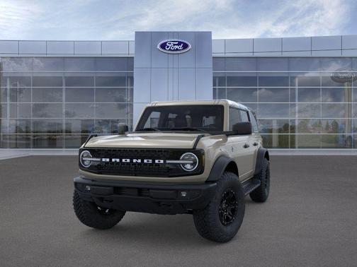 Desert Sand 2026 Ford Bronco Outer Banks