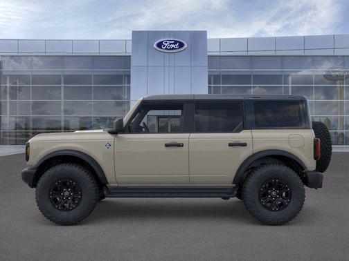 Desert Sand 2026 Ford Bronco Outer Banks