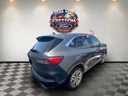 Gray Metallic 2022 Ford Escape SEL